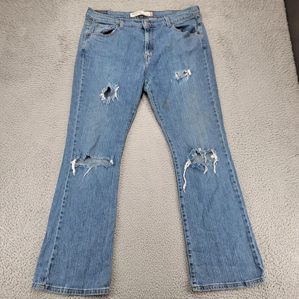 Vintage Levi's Jeans Womens‎ 16m Blue Denim 515 Nouveau Bootcut Distressed Y2K